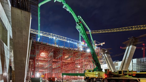 Betonáž prvního betonářského záběru trvala přes 16 hodin.<br/>(Foto: PERI SE)<br/>