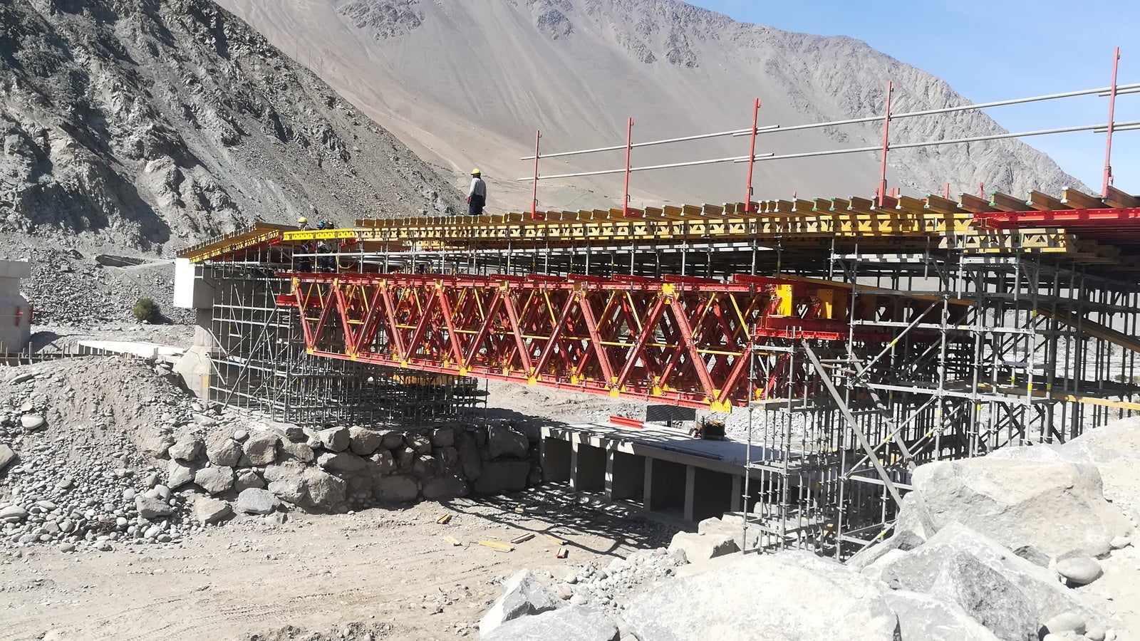 Puente Urasqui el cual utiliza nuevo sistema Alphakit.