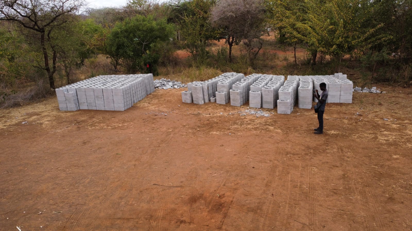 For the PATRIZIA School in Syangeni, this expansion means much more than additional space. It represents a lasting improvement to the learning environment, leading to higher graduation rates and better long-term opportunities in education and employment. The entire local community will benefit from this investment in education.