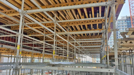 Close up view of PERI UP shoring and GT 24 girders which benefitted the site with quick installation, high flexibility and high load-bearing capacity.