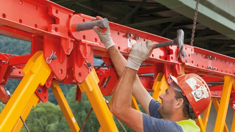 Das VARIOKIT Baukastensystem ist aufgrund standardisierter Verbindungen mit reduziertem Werkzeugeinsatz einfach zu montieren.