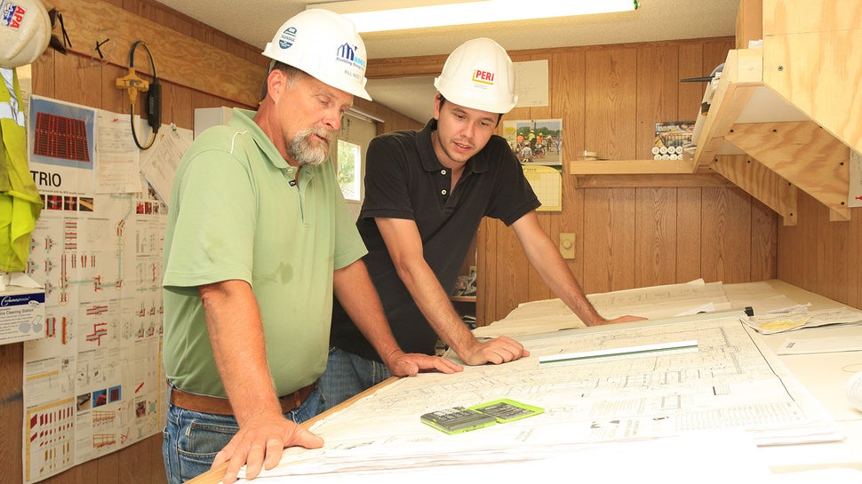 Ne gândim la responsabilitatea clienților noștri în ceea ce privește managementul afacerii și acordăm suport în procesele de control cu facturi ușor de înțeles și transparență totală.<br/>