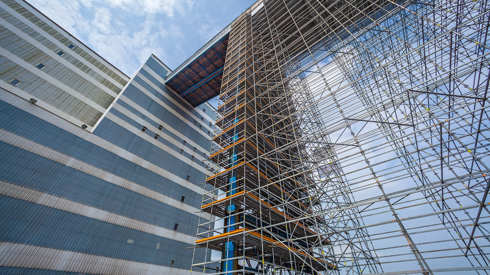 PERI bot 3D-Planung, statischen Nachweis und termingerechte Materialbereitstellung aus einer Hand.