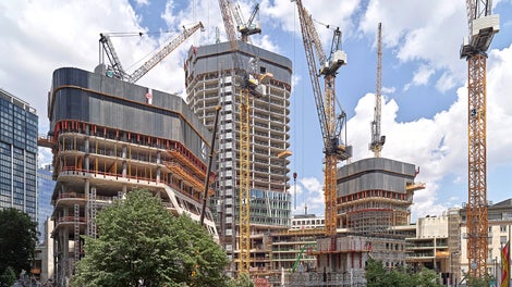 Vierfach hoch mit PERI 