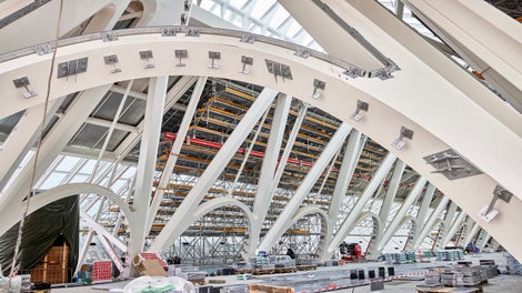 De uitkraging werd nog voorzien van tussensteunpunt uit PERI VARIOKIT om kanteling te vermijden.