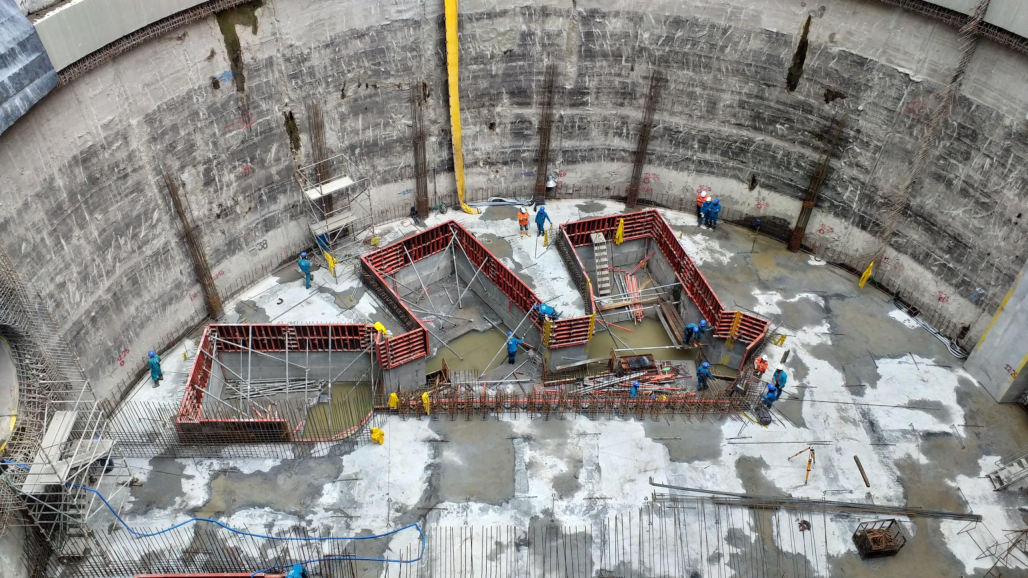 Sistema de encofrado LIWA para Losa de contrapiso del Pozo de Bombeo. 