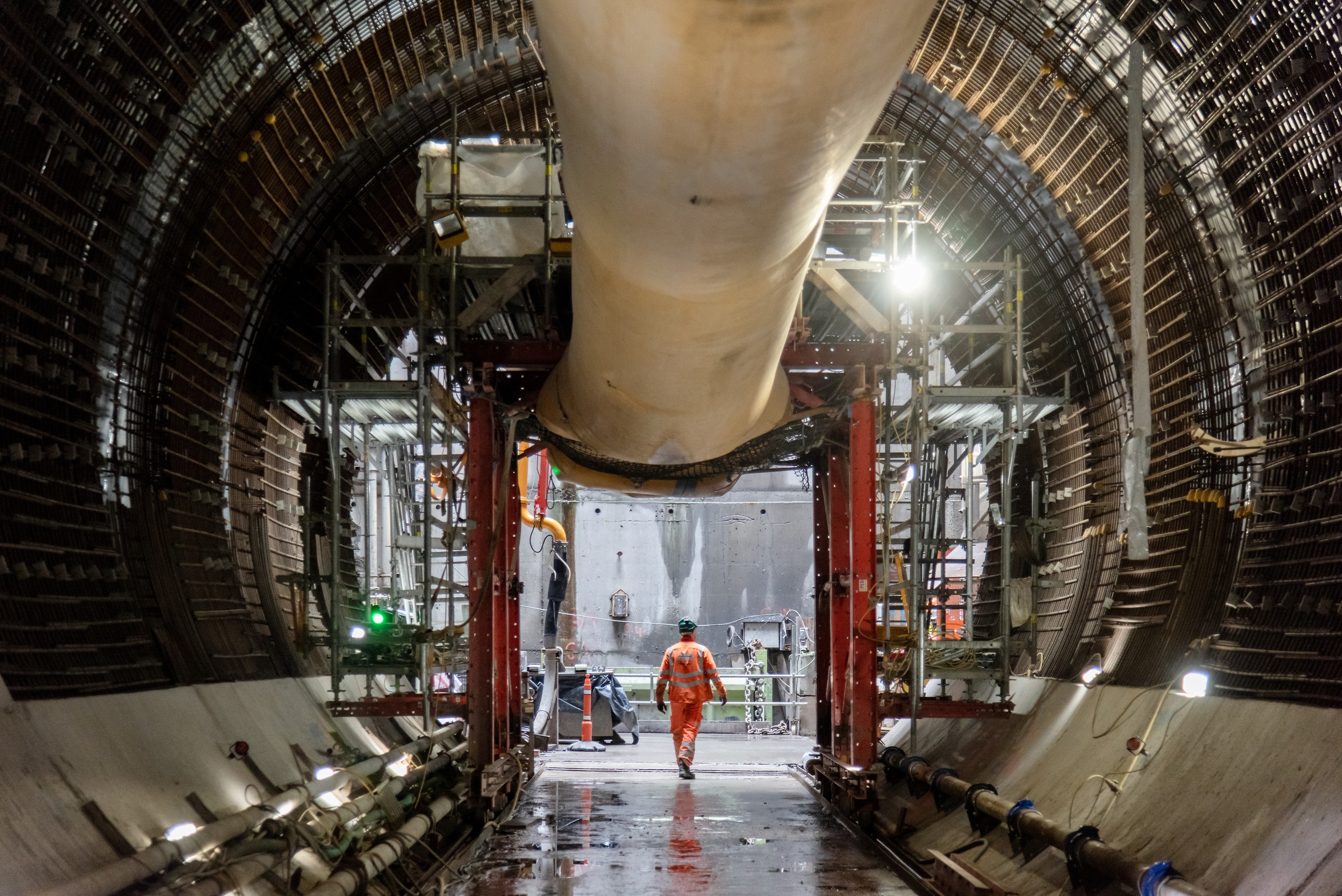 Its flexible modular design allows PERI UP to be installed safely and quickly.