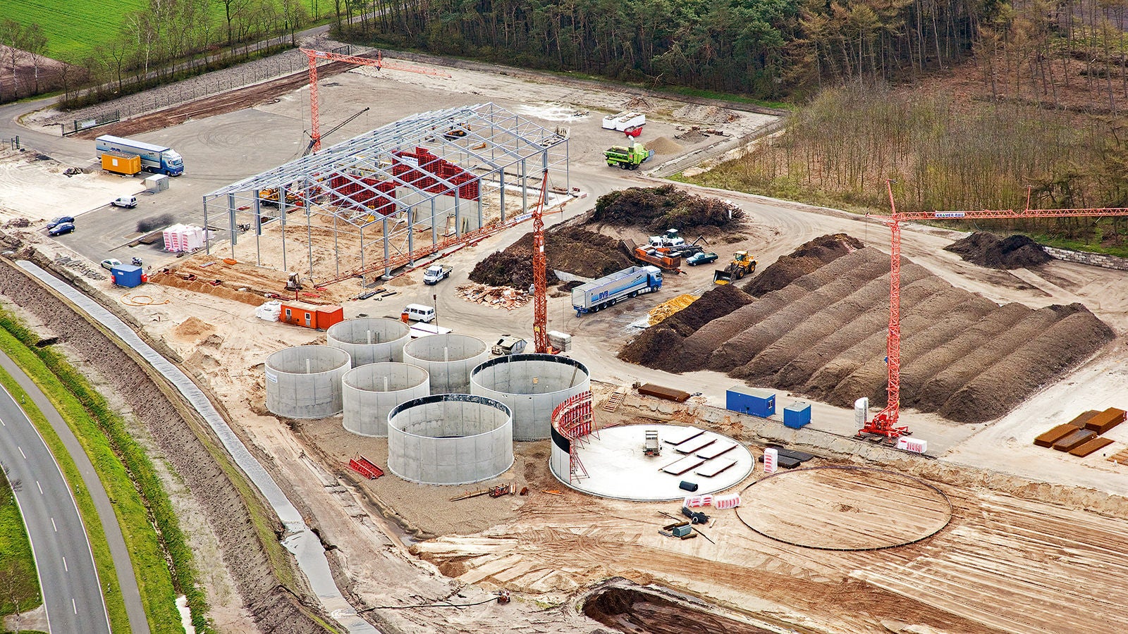 Insgesamt 17 Rundbehälter mit unterschiedlichen Radien konnten wirtschaftlich und in hoher Qualität hergestellt werden.