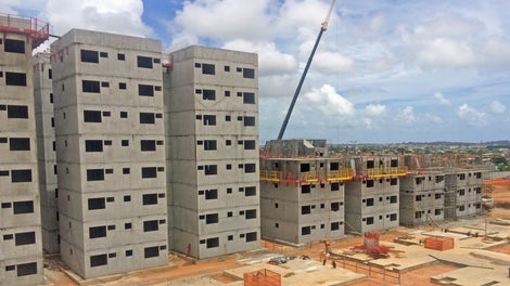 Unidades habitacionais em paredes de concreto executadas sistema de formas UNO, as formas garantem uma boa qualidade de acabamento, com concretagem diárias.<br/><br/>