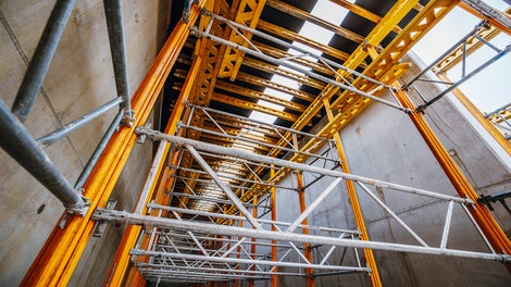 MP 625 shoring system set up at 20 ft. height using a single post, enabling safe and efficient concreting operations.