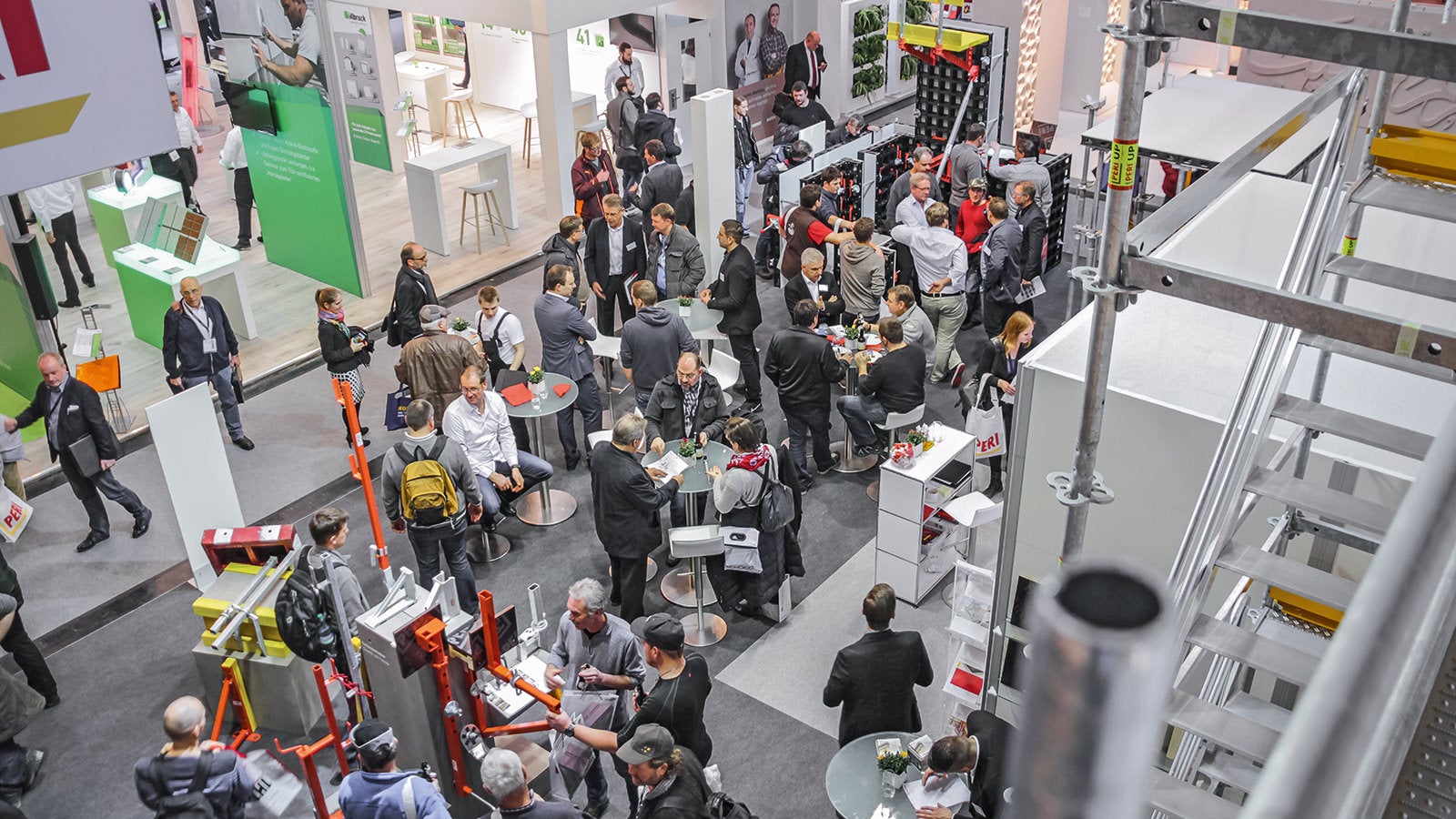 Craftsmen and other interested parties were buzzing around the new PERI DUO, furthermore the innovative PERI UP Easy frame scaffold got a lot of positive feedback.