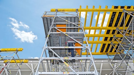 Die Durchstiege mit den Breiten von 50 cm und 75 cm können auch in Felder mit geringer Feldlänge eingebaut werden.