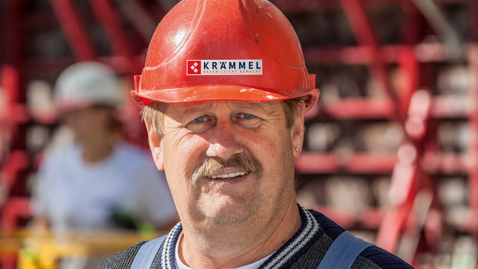 Gleich nach den ersten Abschnitten ist alles perfekt gelaufen: jeden Tag ein Takt. Mit MAXIMO und dem MXP Bühnensystem sind sowohl Arbeitssicherheit als auch Geschwindigkeit gegeben.