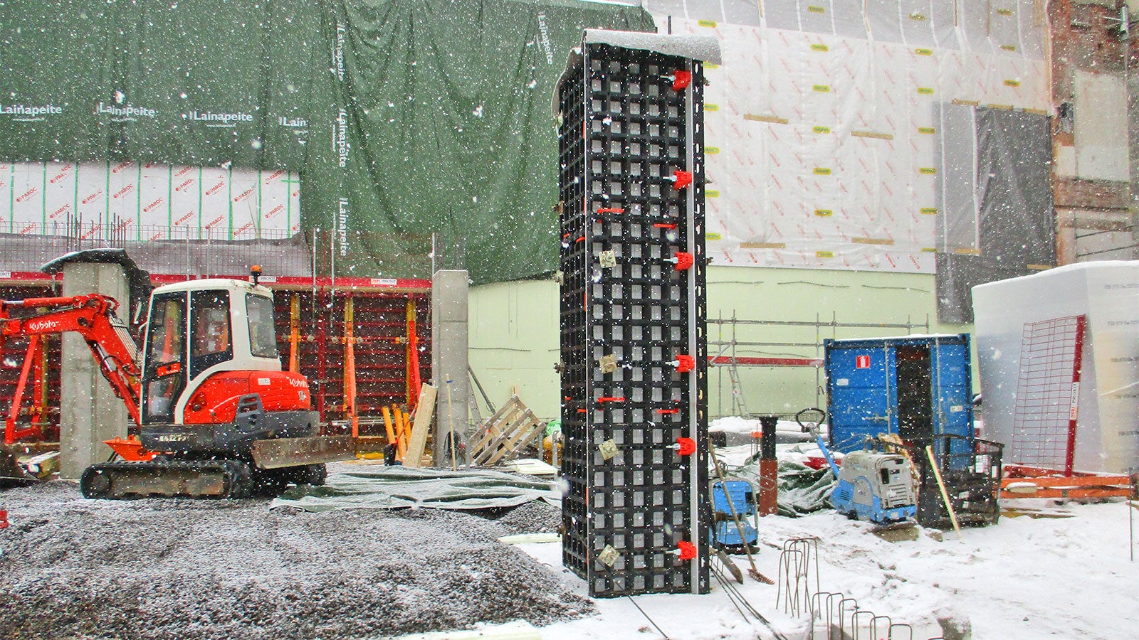 DUO toimi myös pilarimuottina maaliskuun 2018 lumipyryn keskellä.