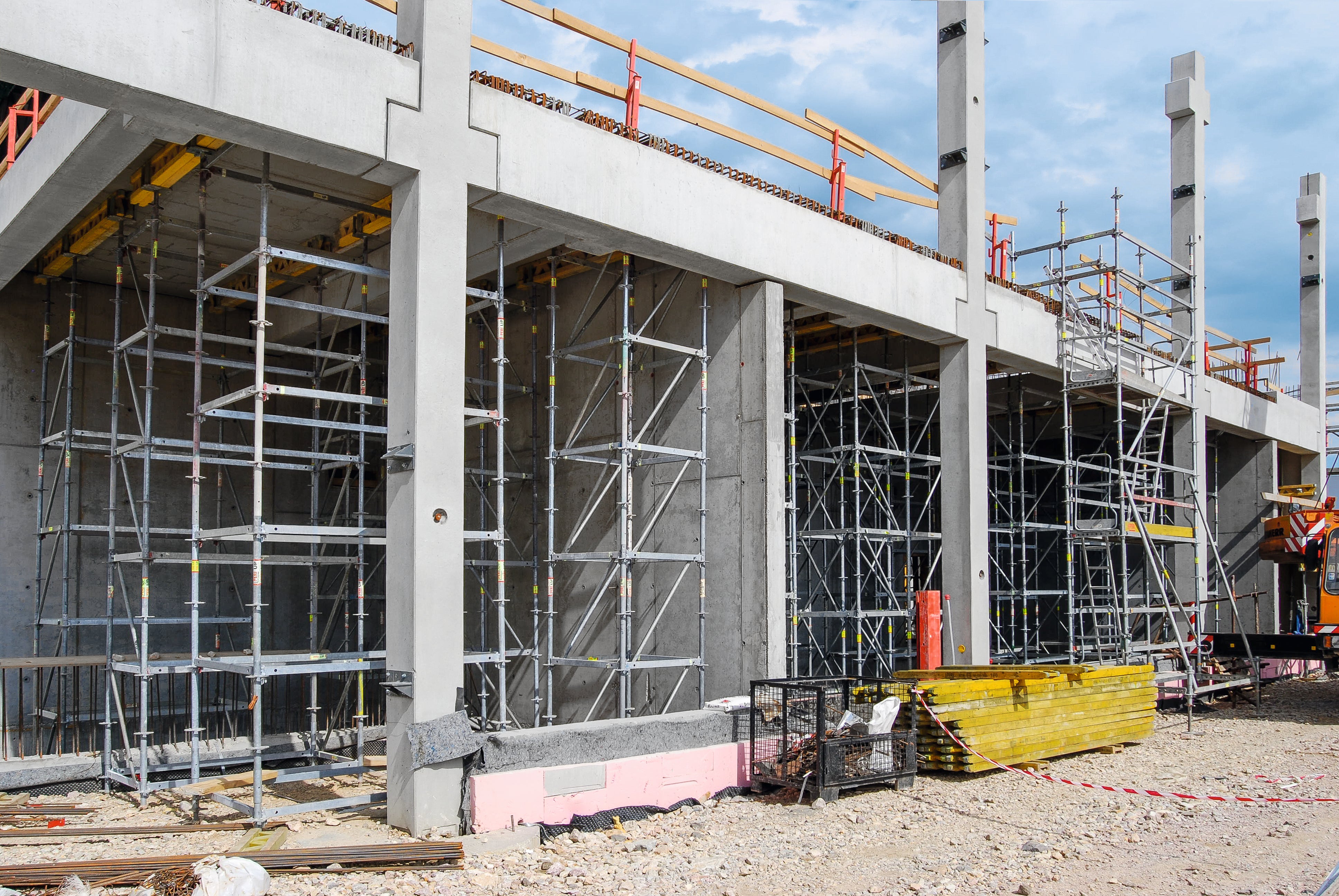 12,50 m vysoké filigránové stropy boli podopreté systémom PERI UP Flex.