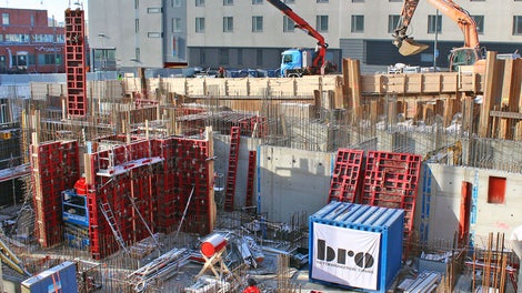 Alimmat paikallavaluseinät on Luminaryssa jopa 600 mm paksuja, kun 21 kerroksen korkeudelta kertyy kuormitusta perustuksiin.