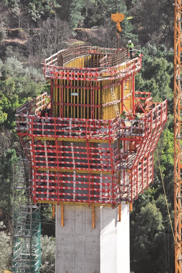 Plataforma ACS e cofragem Vario.