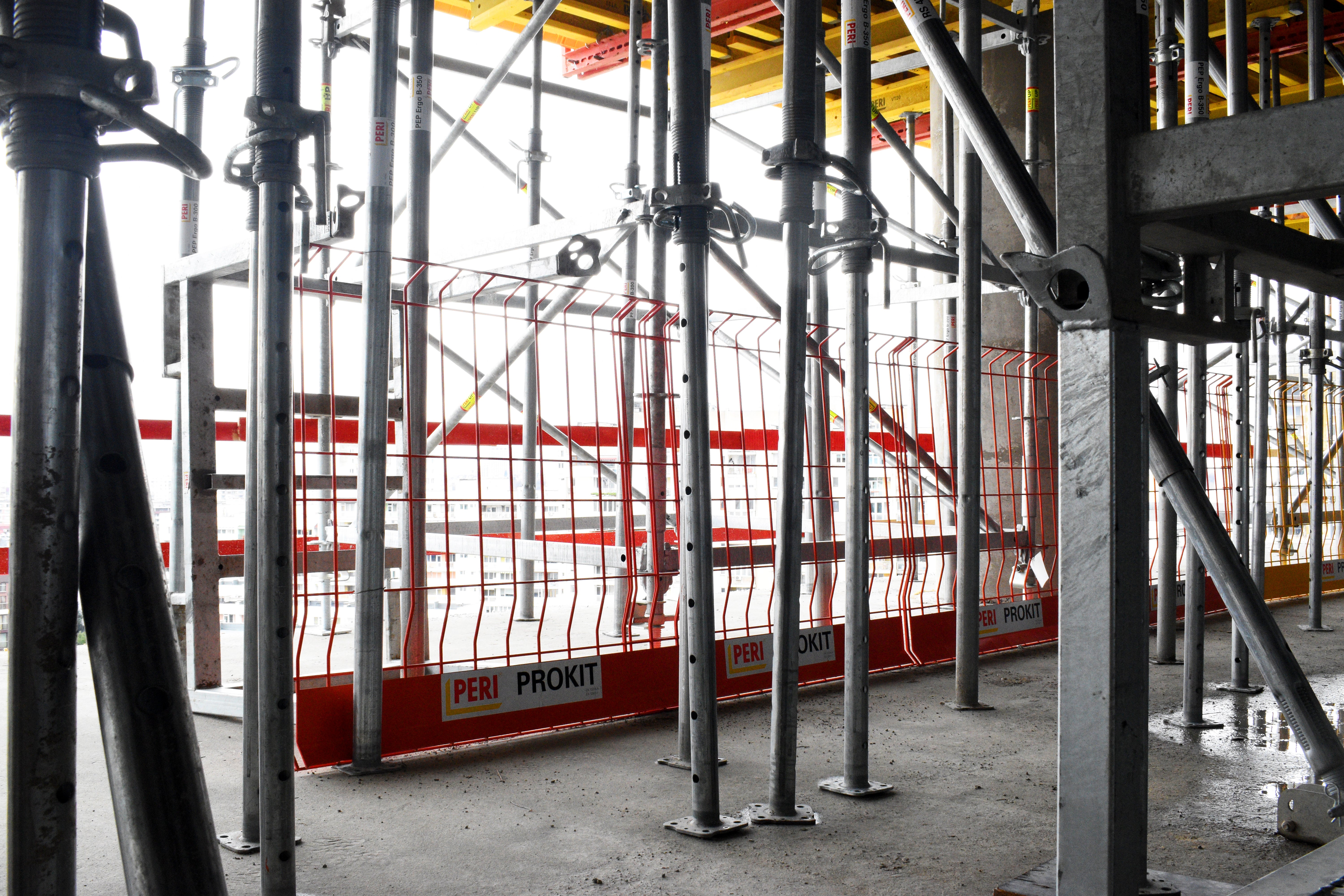 Задължителна необходимост при височини над 30 m: PROKIT - сигурно и безопасно