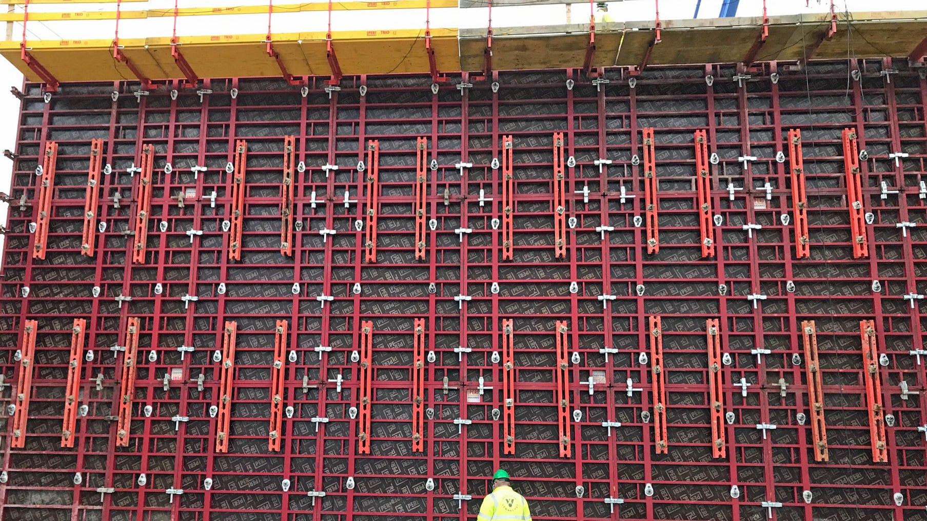 MAXIMO Vægforskalling til de 9 meter høje vægge