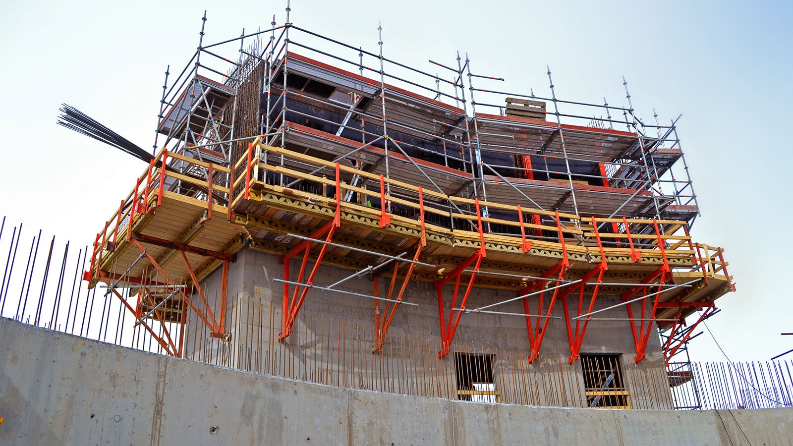 Kirunas nya stadshus - Svängt trapphusschakt med VARIO form och anpassade plattformar med CB240 och GT24.