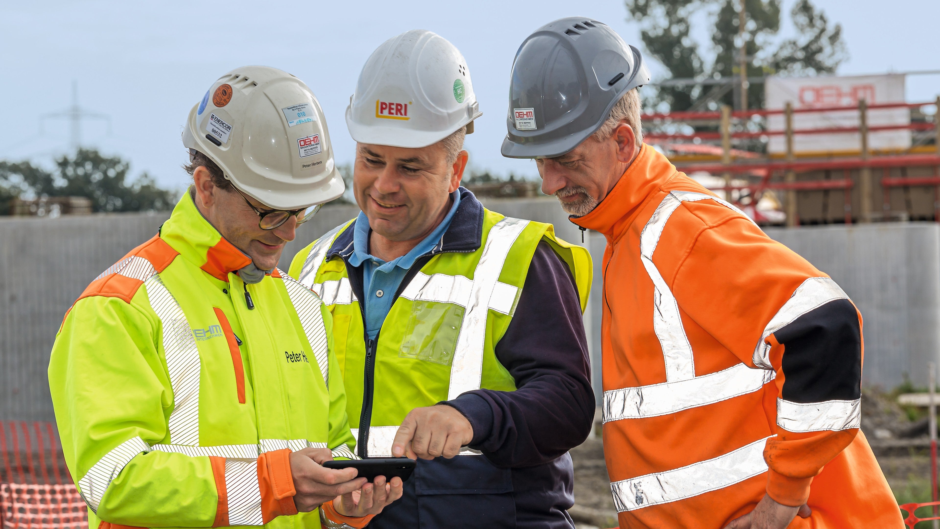 Personen auf der Baustelle