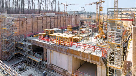 Zur Erprobung des eigens entwickelten, selbstverdichtenden Betons kam transparente Schalung zum Einsatz.