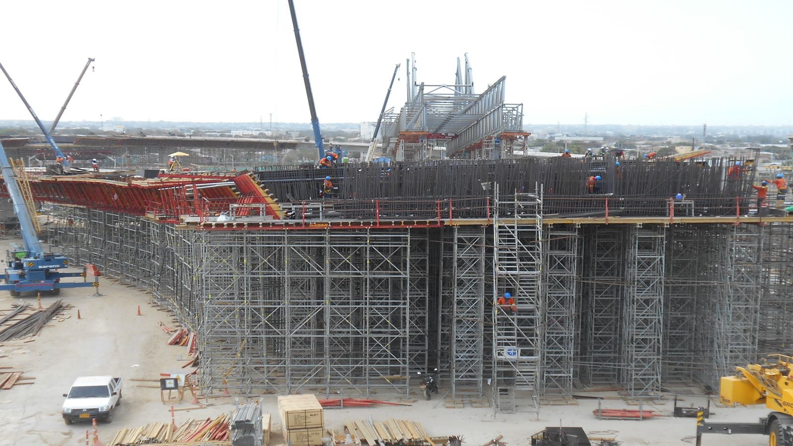 El puente propiamente dicho tendrá una longitud de 2,25 kilómetros y se complementa con un kilómetro de viaducto y los accesos.