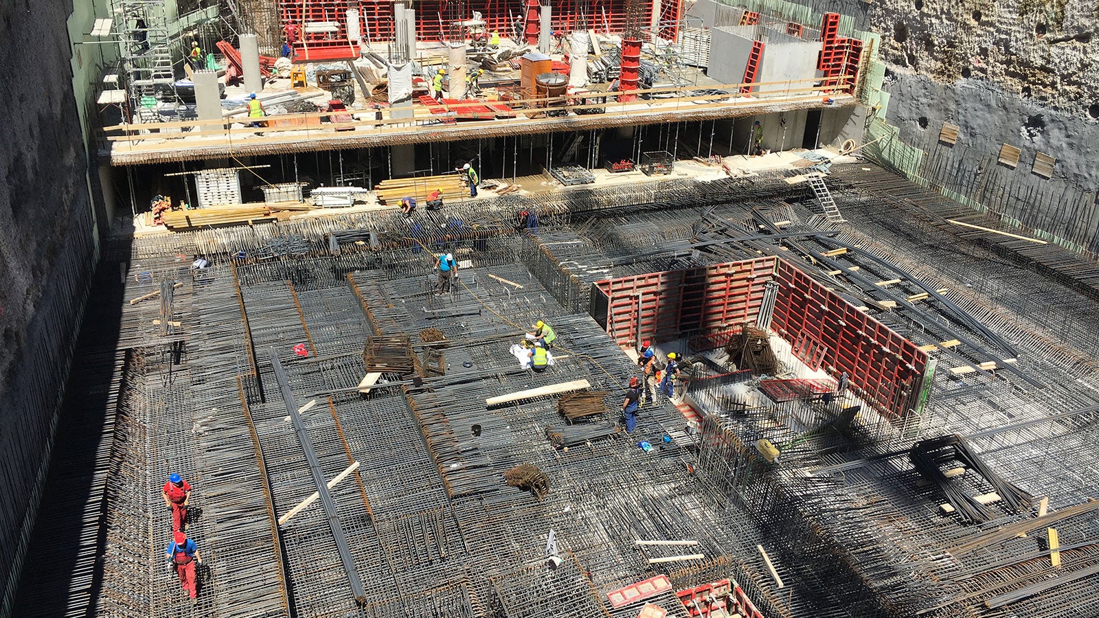 TRIO zidna oplata koristila se za zidove i pravokutne stupove podzemnih etaža garaže.