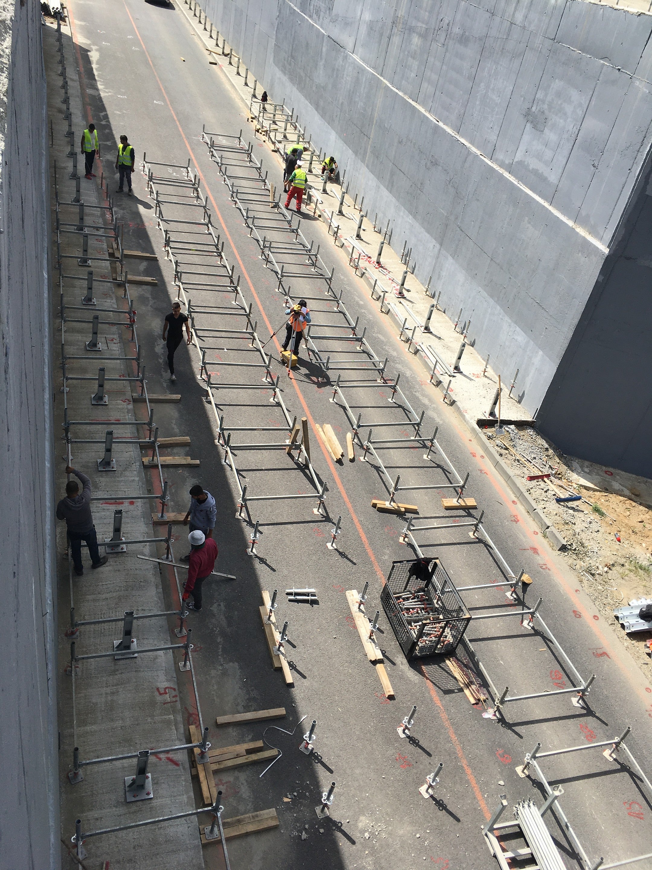 Трасиране и монтаж на PERI UP Flex подпорни кули