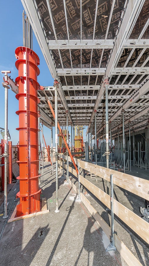 With protection provided by the RCS enclosure, fast and safe forming operations could be carried out with SKYDECK Panel Slab Formwork and special formwork elements based on SRS Circular Column Formwork.
