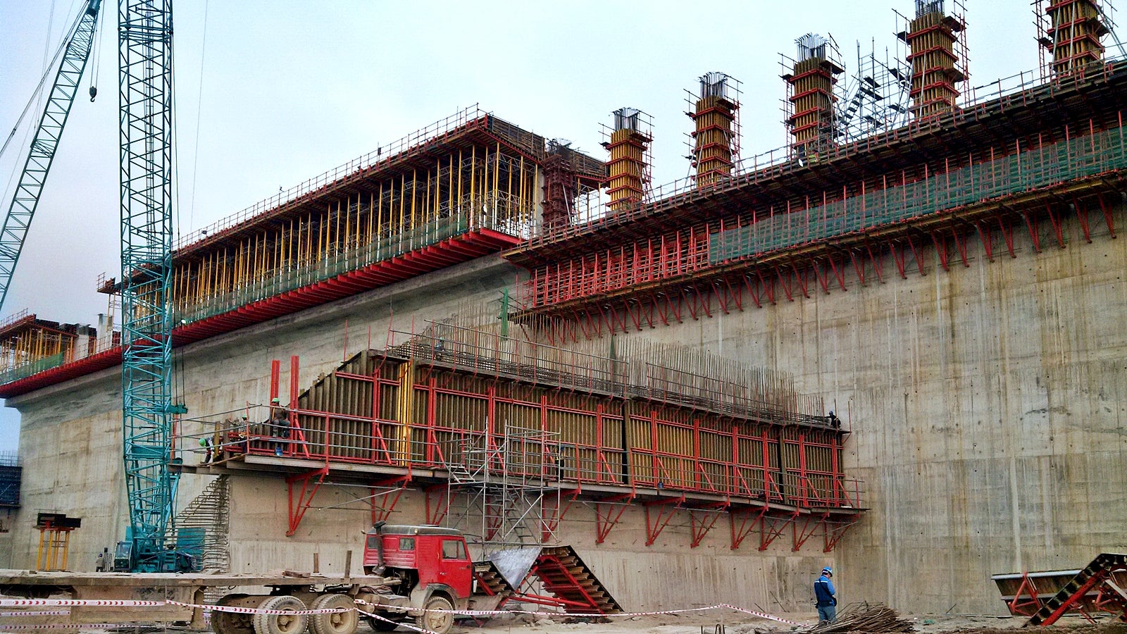 베트남 포모사 그룹 제철소 원료처리설비, 베트남