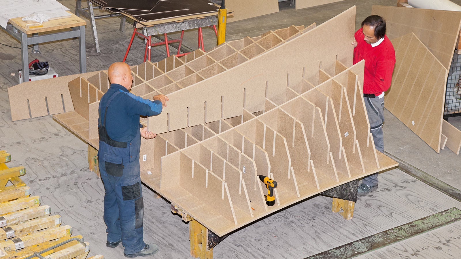 Os elementos de forma 3D foram pré-montados e prontos a utilizar pela PERI - com a ajuda de unidades de forma usinadas em equipamentos de carpintaria CNC.