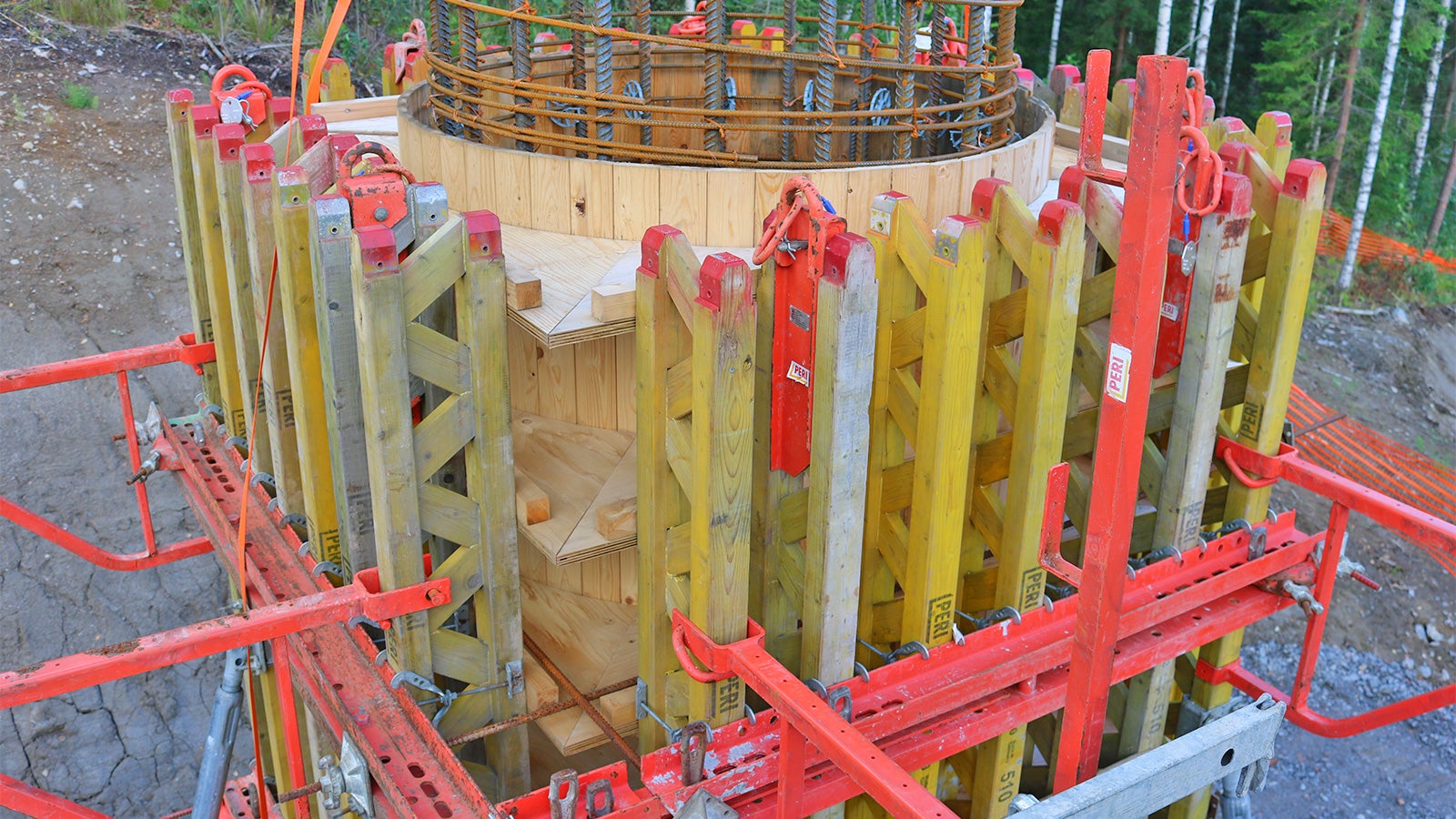 Siltojen pilarit VARIO-järjestelmällä