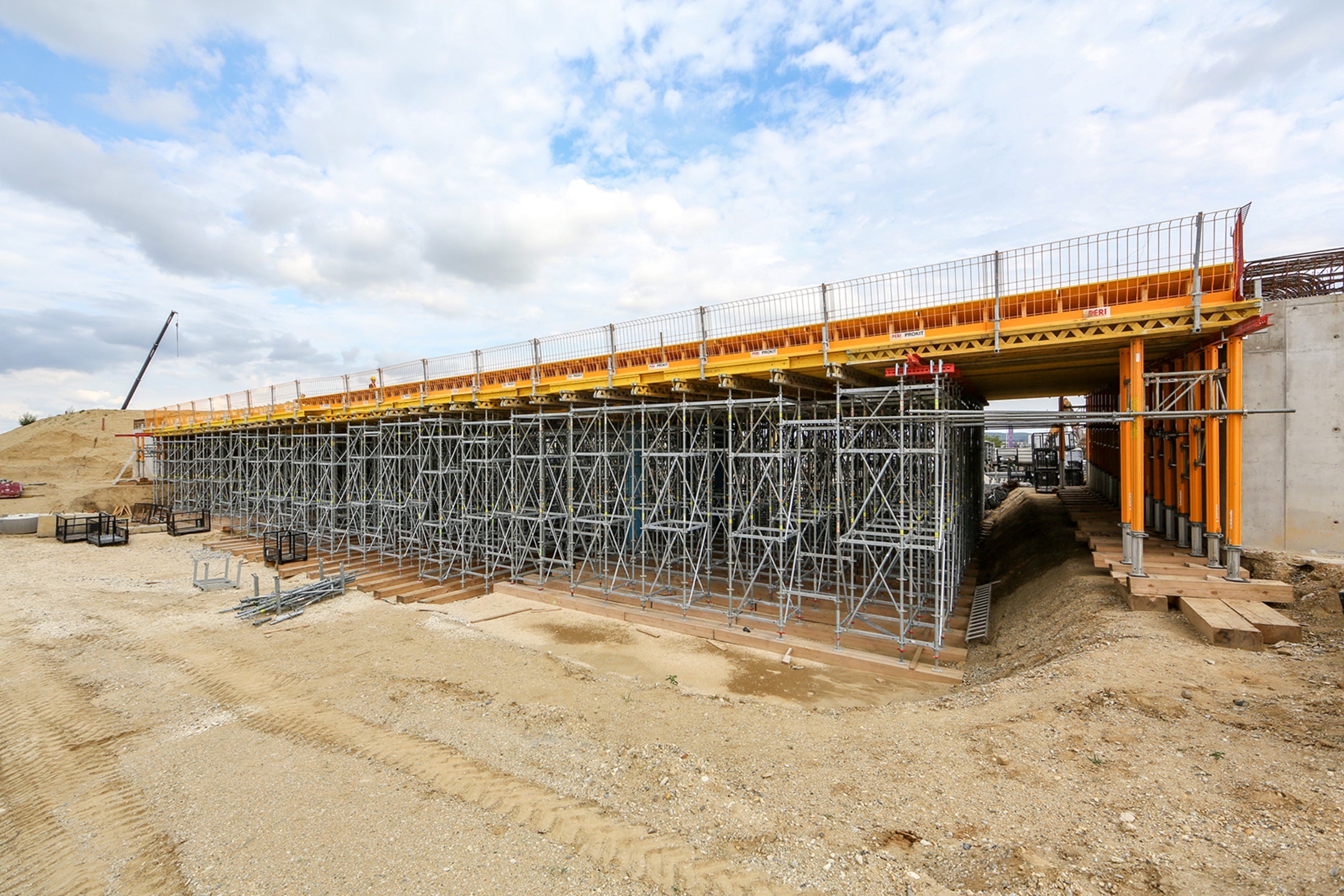 PERI UP Stütztürme: Hohe Materialauslastung. Projektspezifisch geplant als räumliches Tragwerk für nahezu jede Geometrie und Last