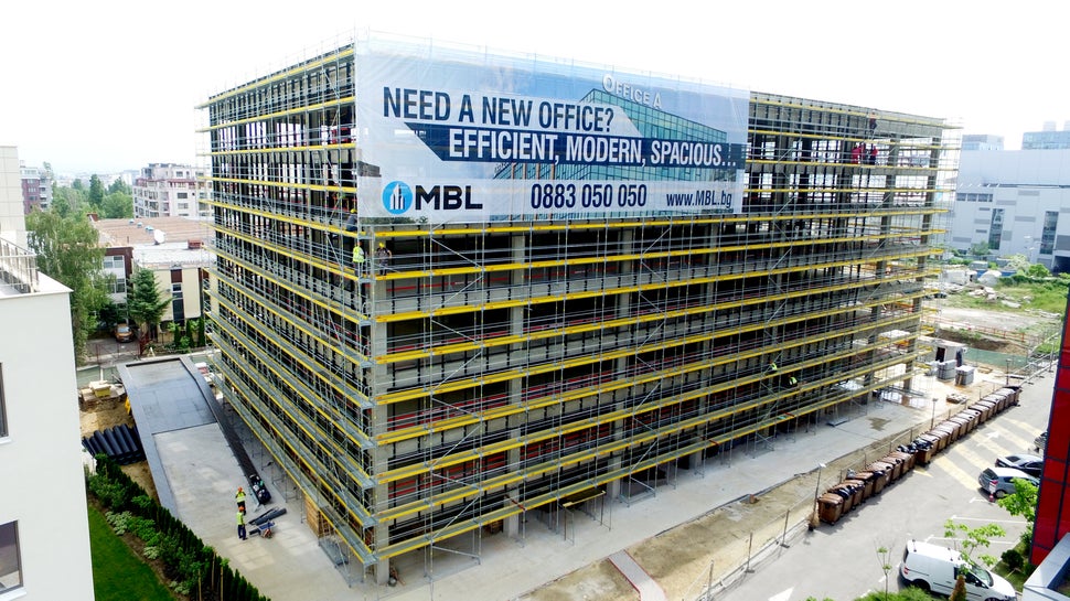 Фасадно скеле от система PERI UP Easy