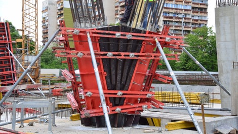 Специално сечение на колона със система SRS и метална заготовка