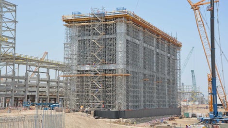 Unique structure with no intermediate support