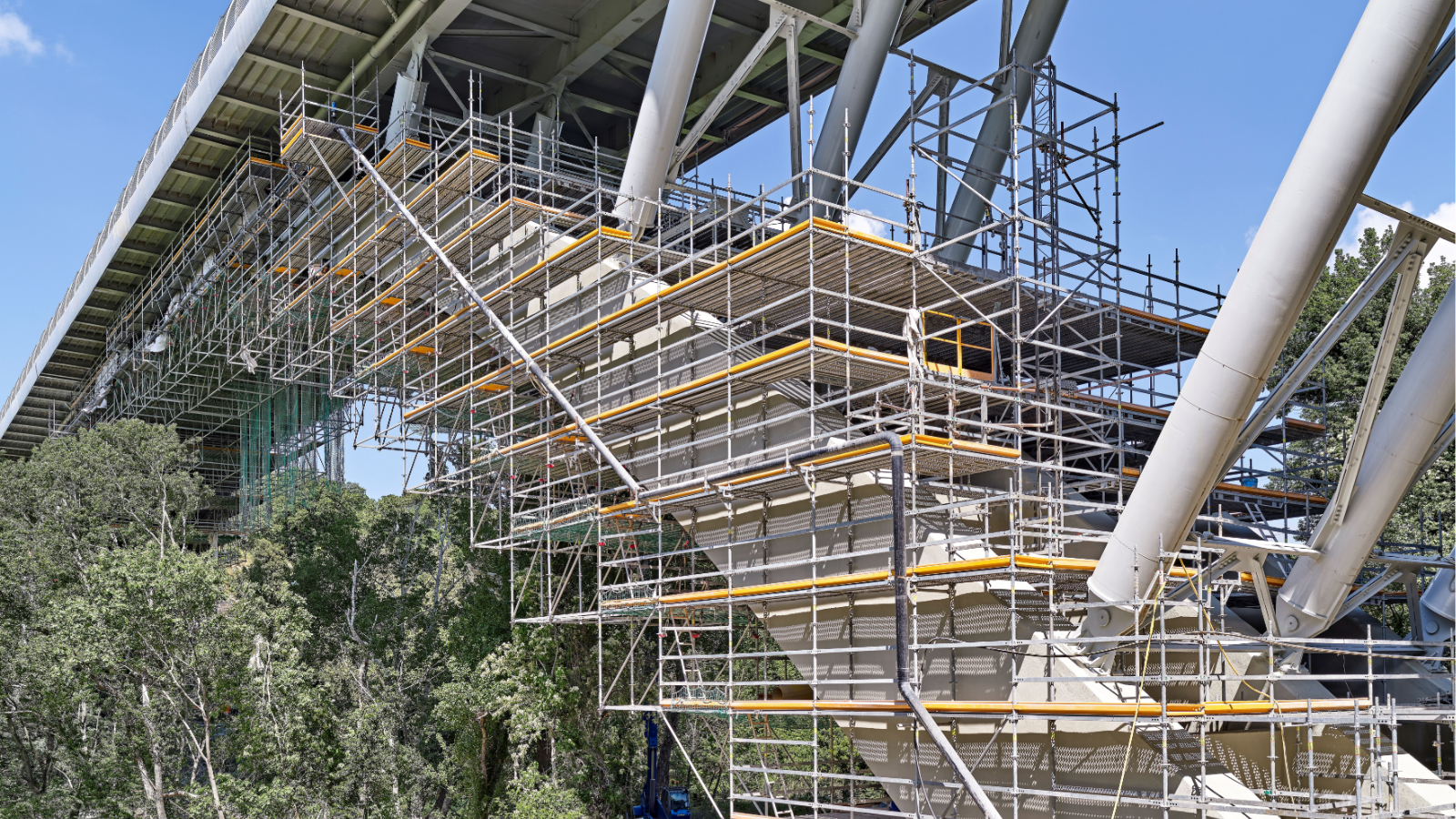 Ponteggio sicuro per la ristrutturazione del ponte Leonardo di Sasso Marconi